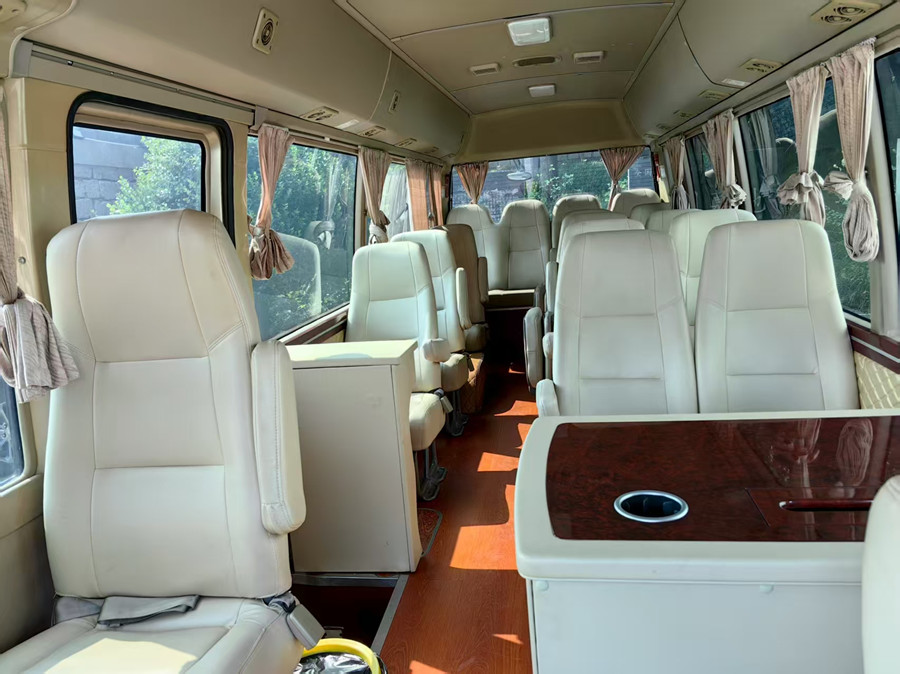 會(huì)議用車(chē)